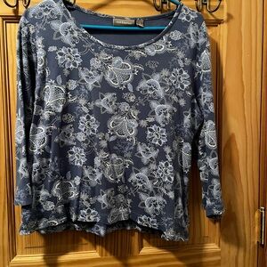 Women’s croft and borrow large shirt